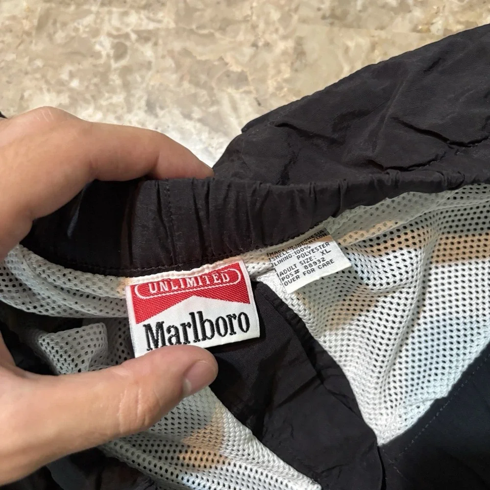 Vintage Marlboro Shorts Mens XL Black Nylon Belted Lined Hiking Climbing